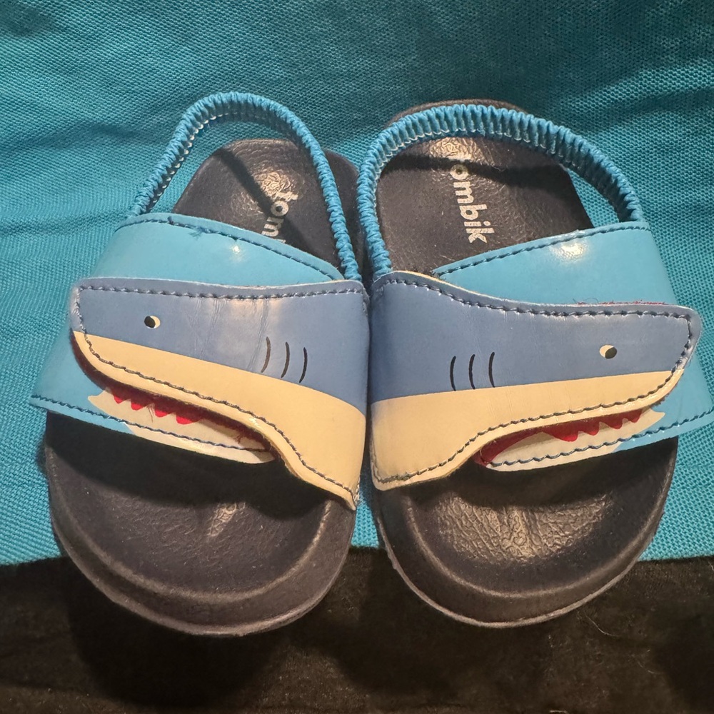 Blue Shark Kids Sandals Size 6 NWOT